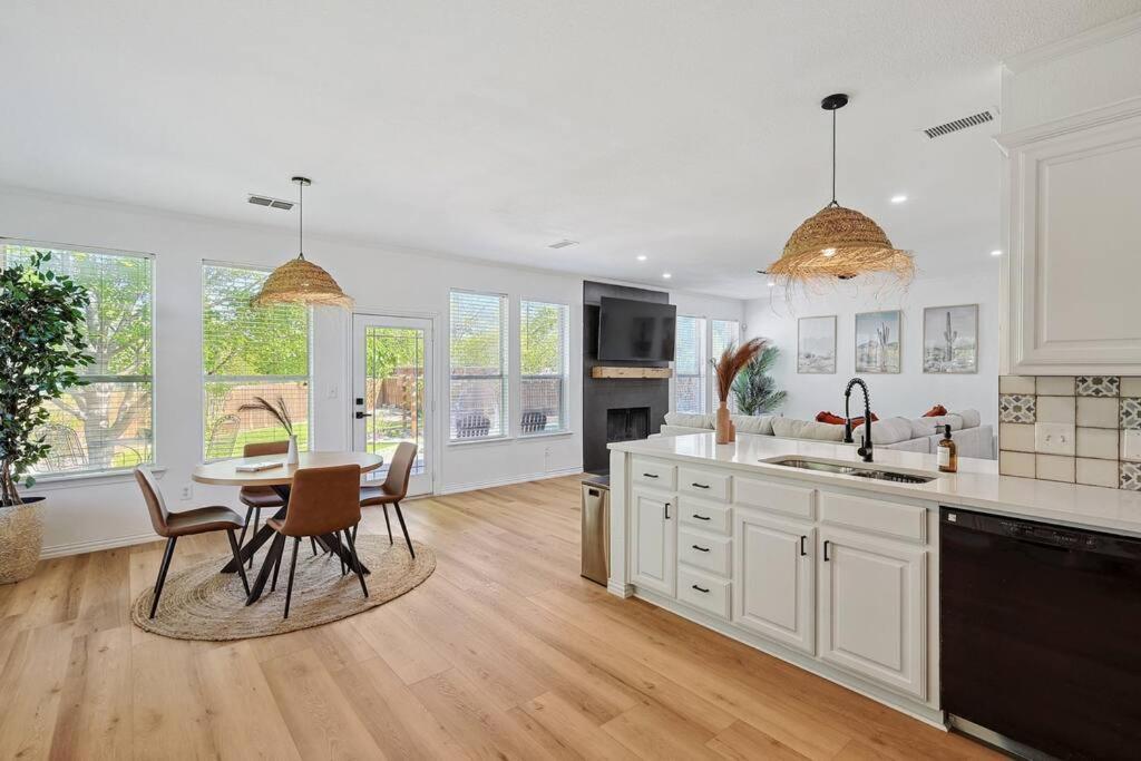 Wellness Oasis 5Br W Pool + Huge Yard + Fire Pit Villa Sachse Exterior foto